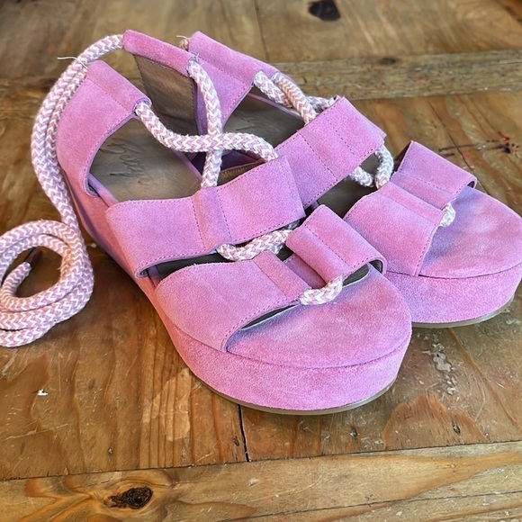 Bettye by Bettye Muller Daniela Taffy Pink Suede Rope Up Platform Sandals 6 - Picture 1 of 15